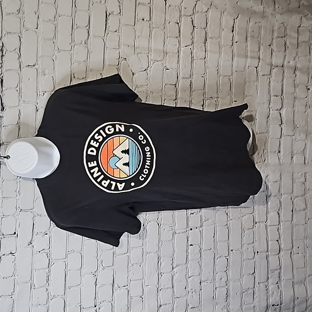 Alpine Deisgn graphic tee unisex